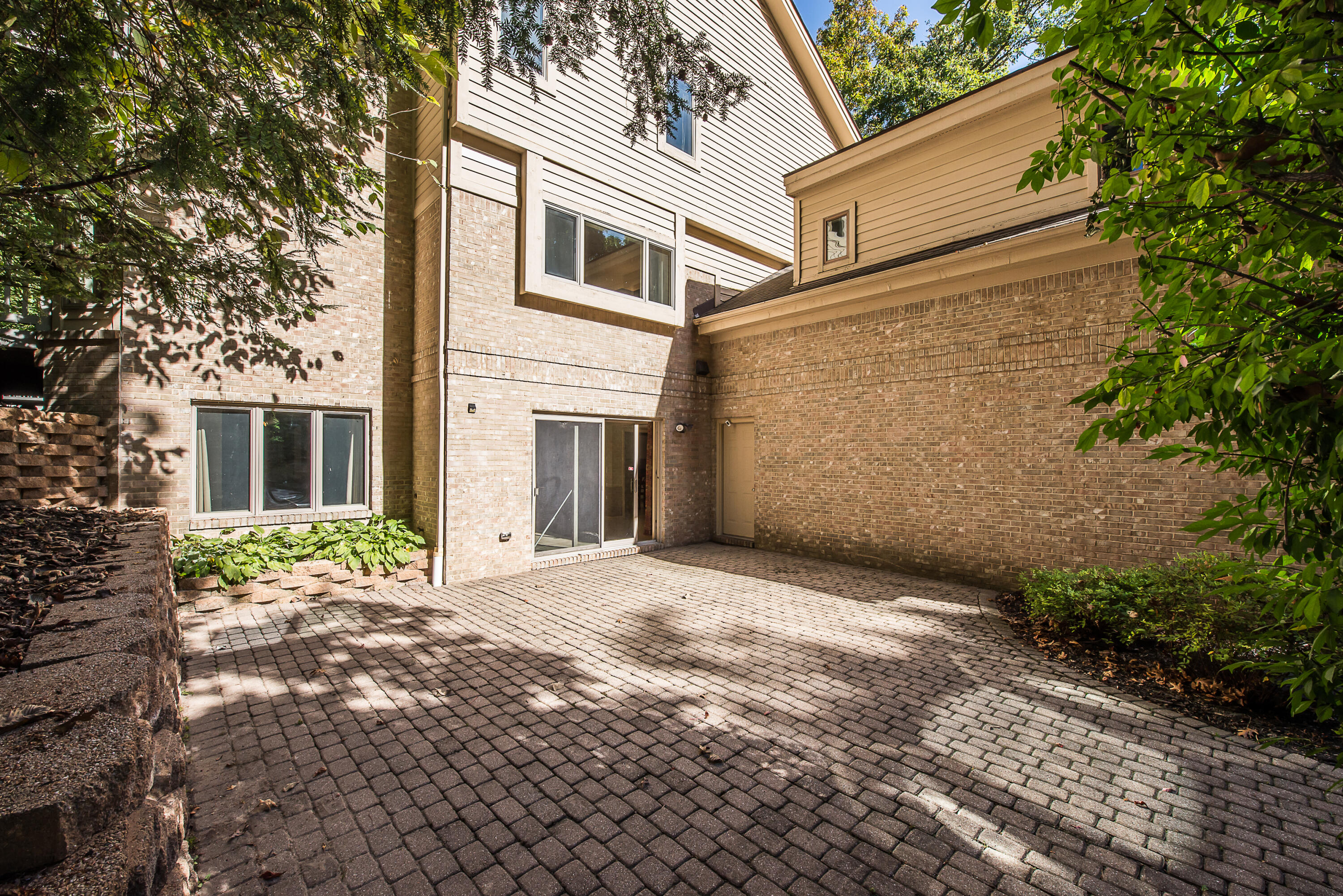 2925 Exmoor Road Ann Arbor, MI 48104 - Photo 72 of 97 Summer view