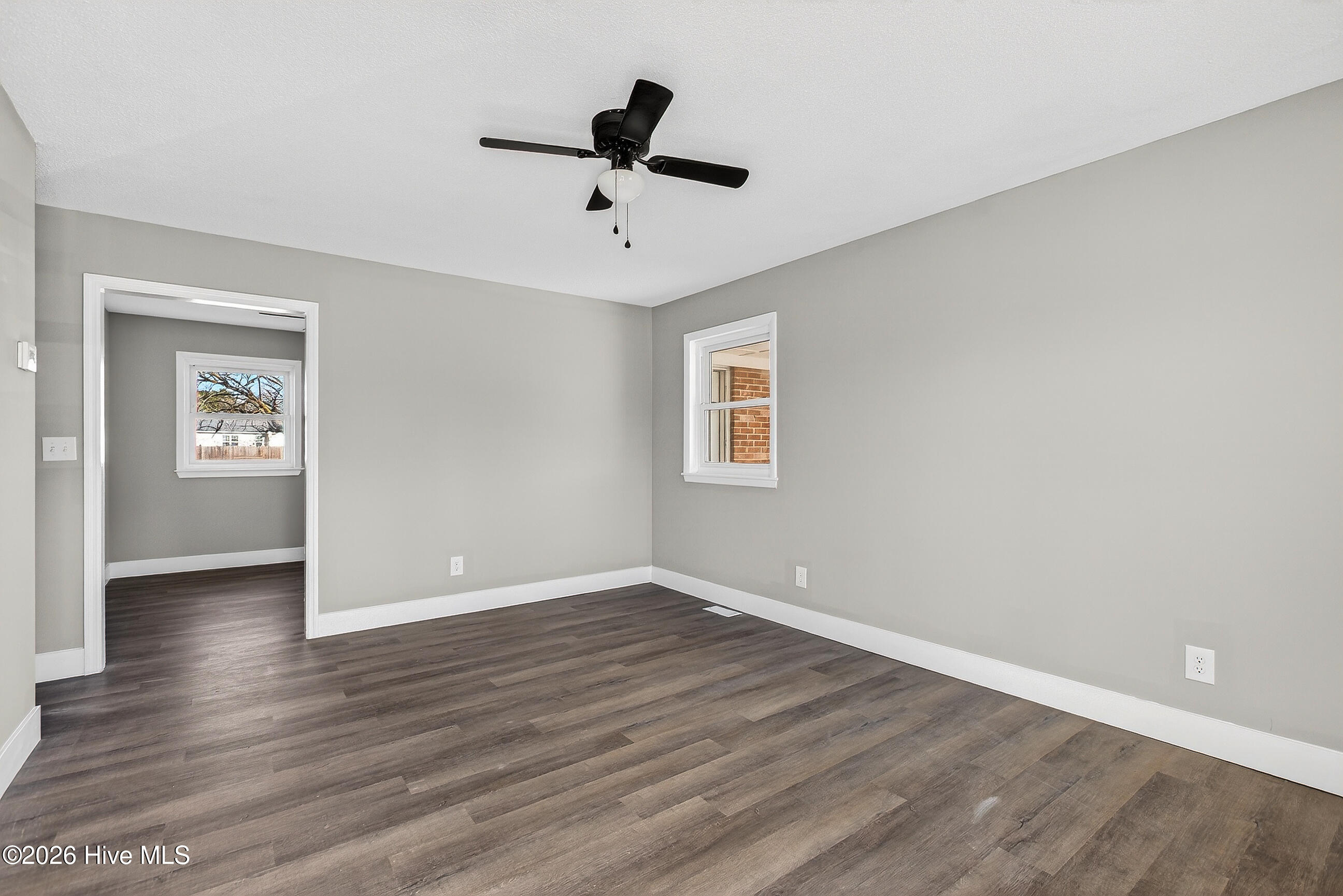 290 Cow Horn Road Richlands, NC 28574 - Photo 4 of 29 05