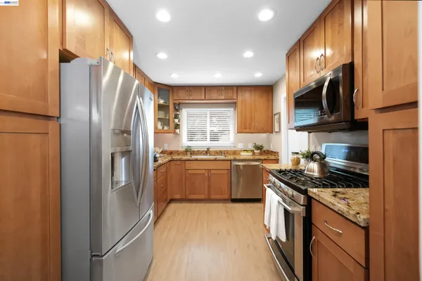 $775,000 | 22643 Valley View Drive, Hayward, CA 94541