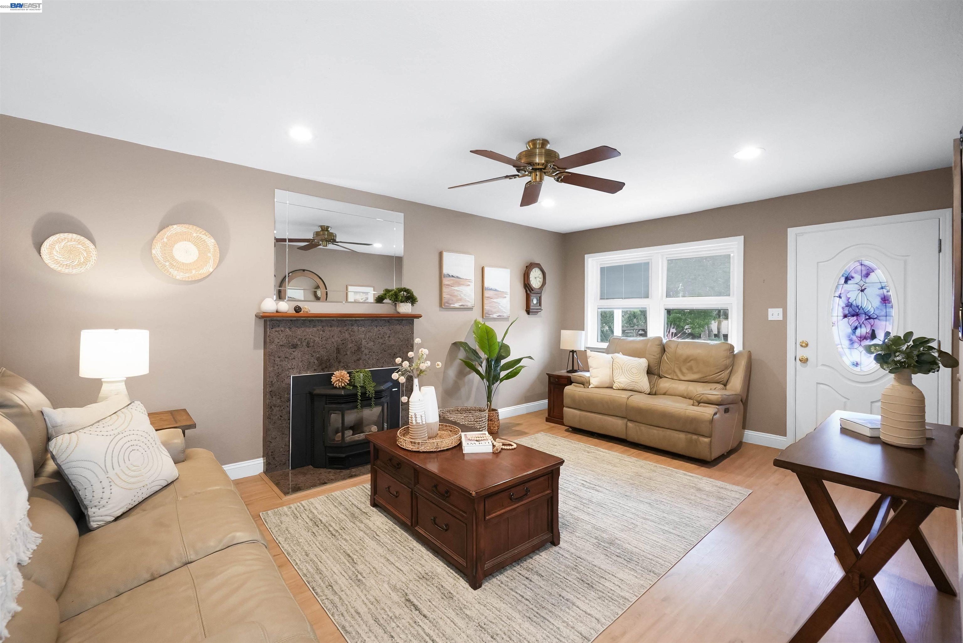 22643 Valley View Drive Hayward, CA 94541 - Photo 6 of 48