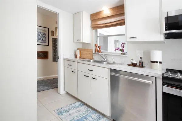 $265,000 | 3252 Westford Lane, Unit 122, Sarasota, FL 34231