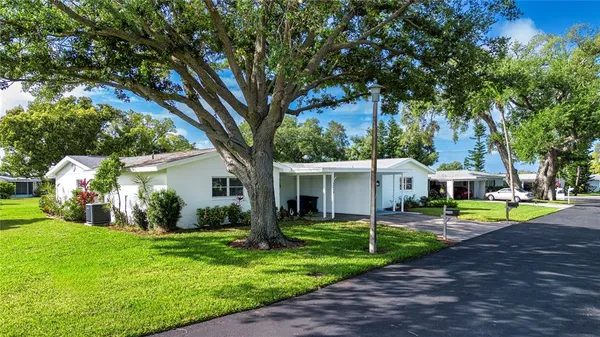 $265,000 | 3252 Westford Lane, Unit 122, Sarasota, FL 34231