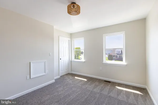 $229,900 | 10 Fiddler Drive, Unit 5, New Oxford, PA 17350