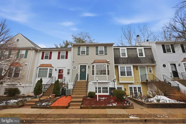 $449,900 | 13707 Autumn Vale Court, Unit 29E, Chantilly, VA 20151