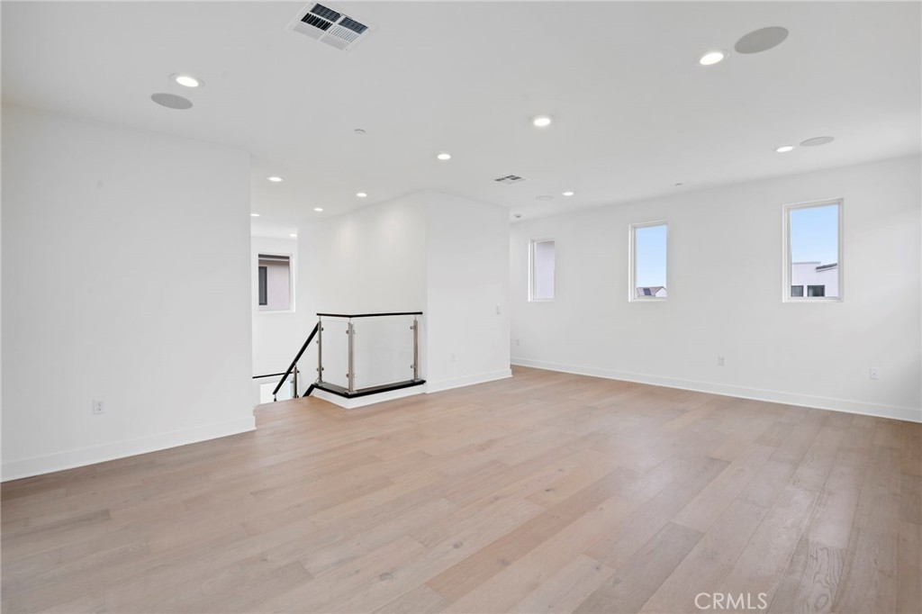 128 Creation Irvine, CA 92618 - Photo 20 of 46