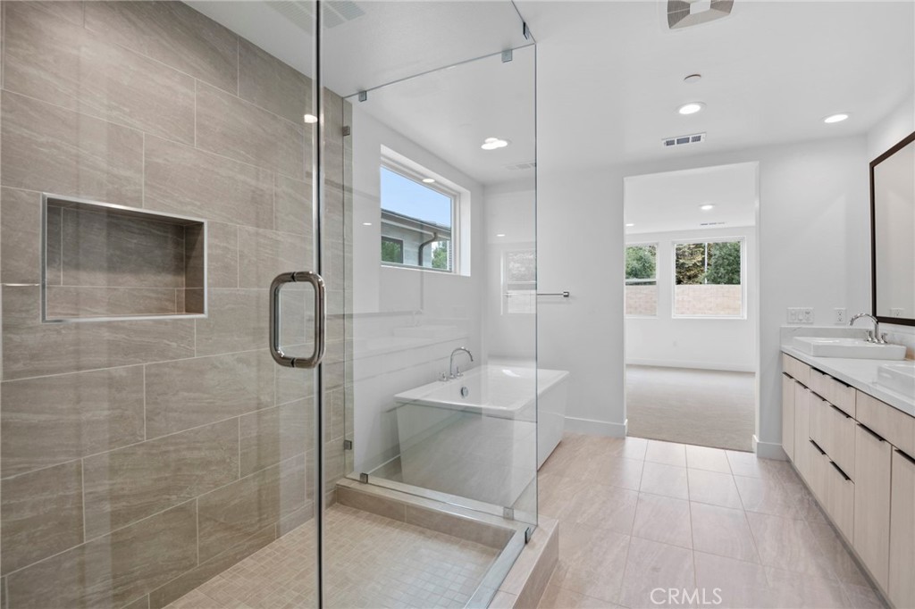 128 Creation Irvine, CA 92618 - Photo 30 of 46