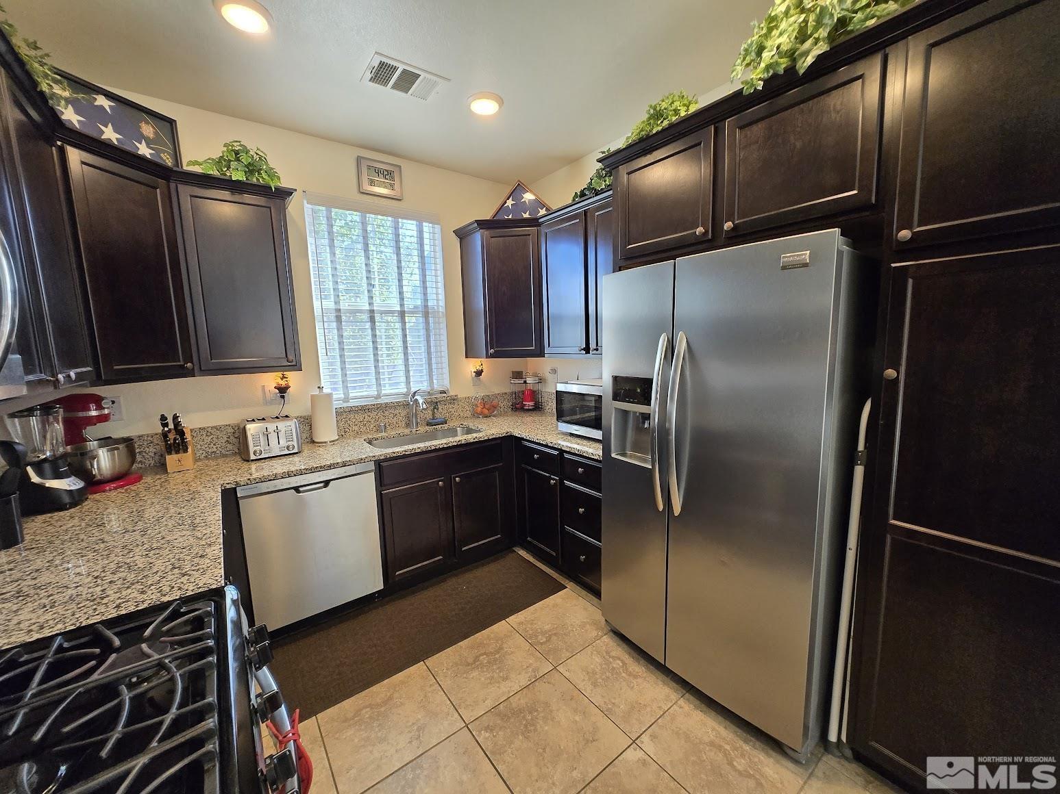 6612 Peppergrass Drive Sparks, NV 89436 - Photo 4 of 19 Photo 4