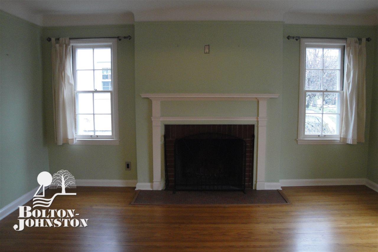 375 Kerby Road Grosse Pointe Farms, MI 48236 - Photo 2 of 15