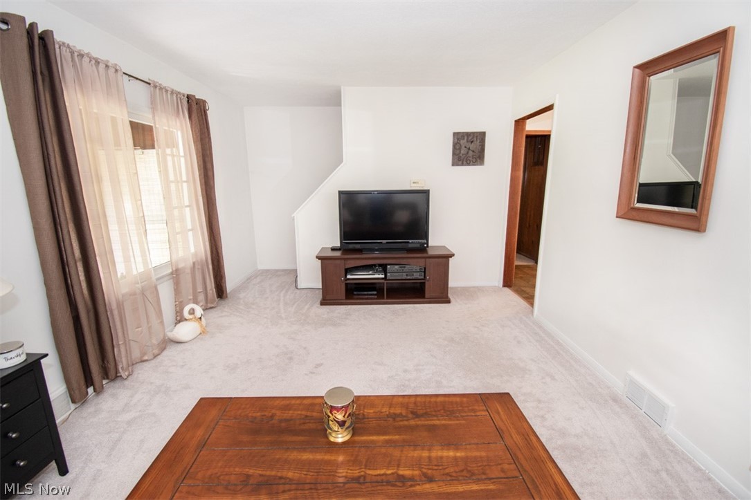 2963 Pothour Wheeler Road Hubbard, OH 44425 - Photo 8 of 28 Gallery Image 8