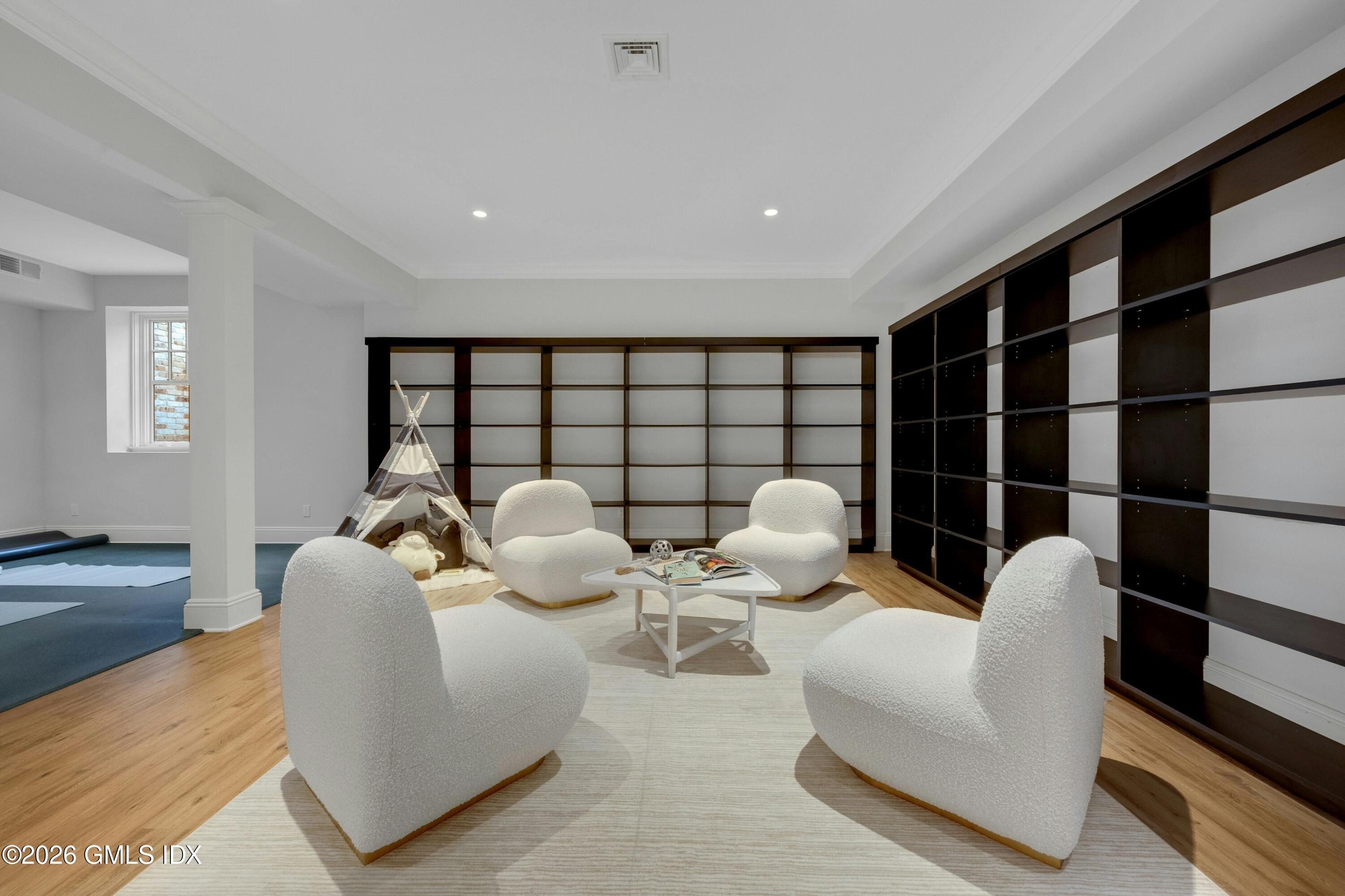 17 Pintail Lane Greenwich, CT 06830 - Photo 23 of 31 a living room with furniture