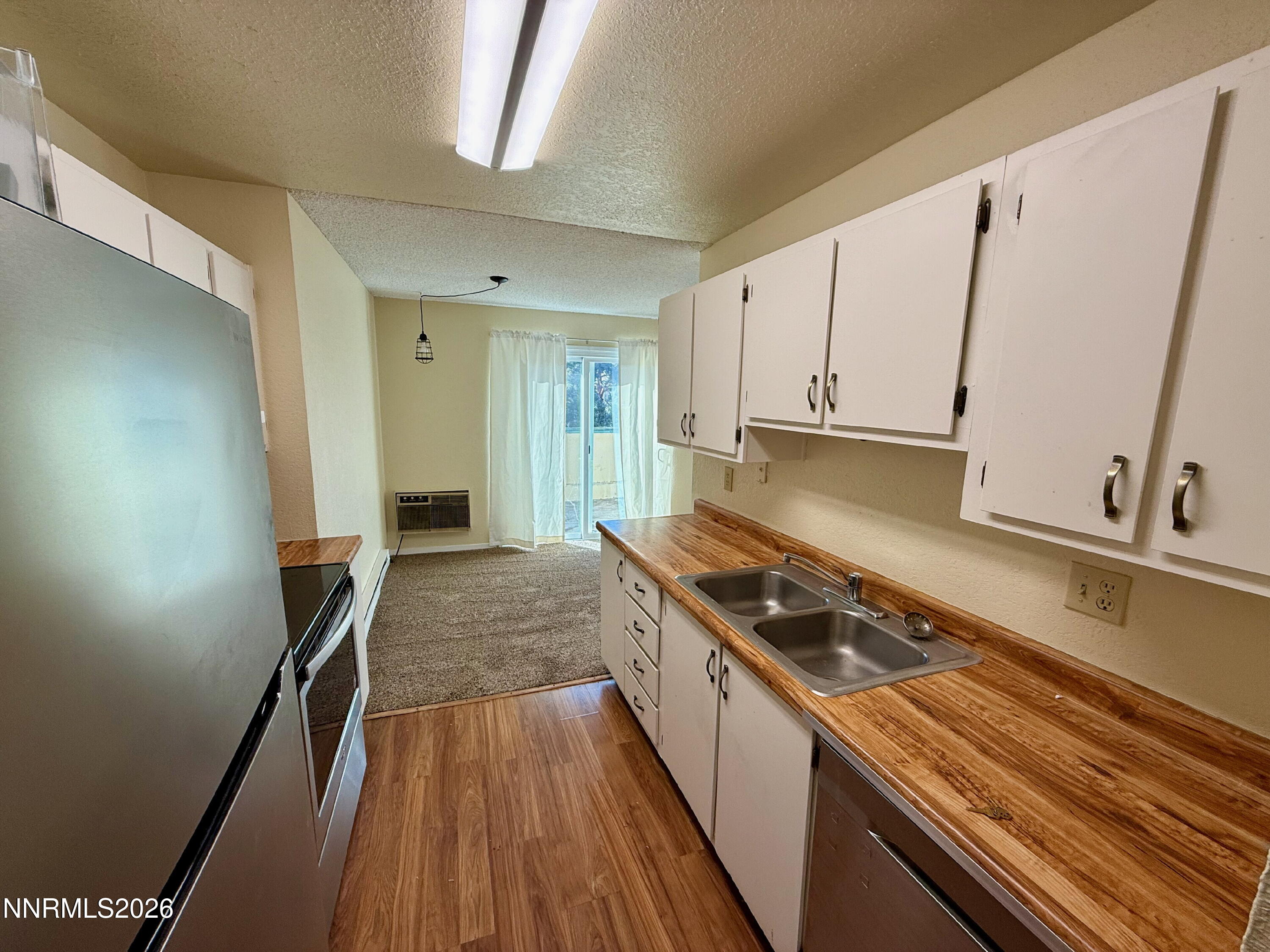 3910 Clear Acre Lane, Unit 48 Reno, NV 89512 - Photo 5 of 16 IMG_2096