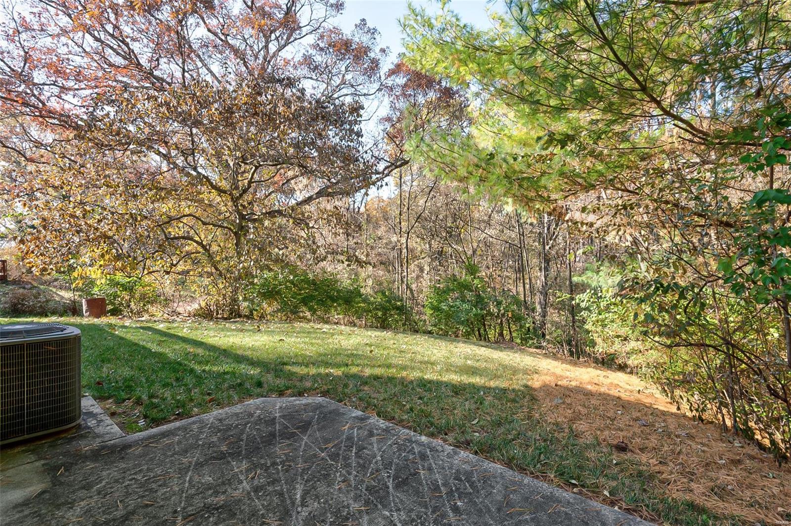 9744 Greenridge Heights Road Fairview Heights, IL 62208 - Photo 9 of 35 Gallery Image 9