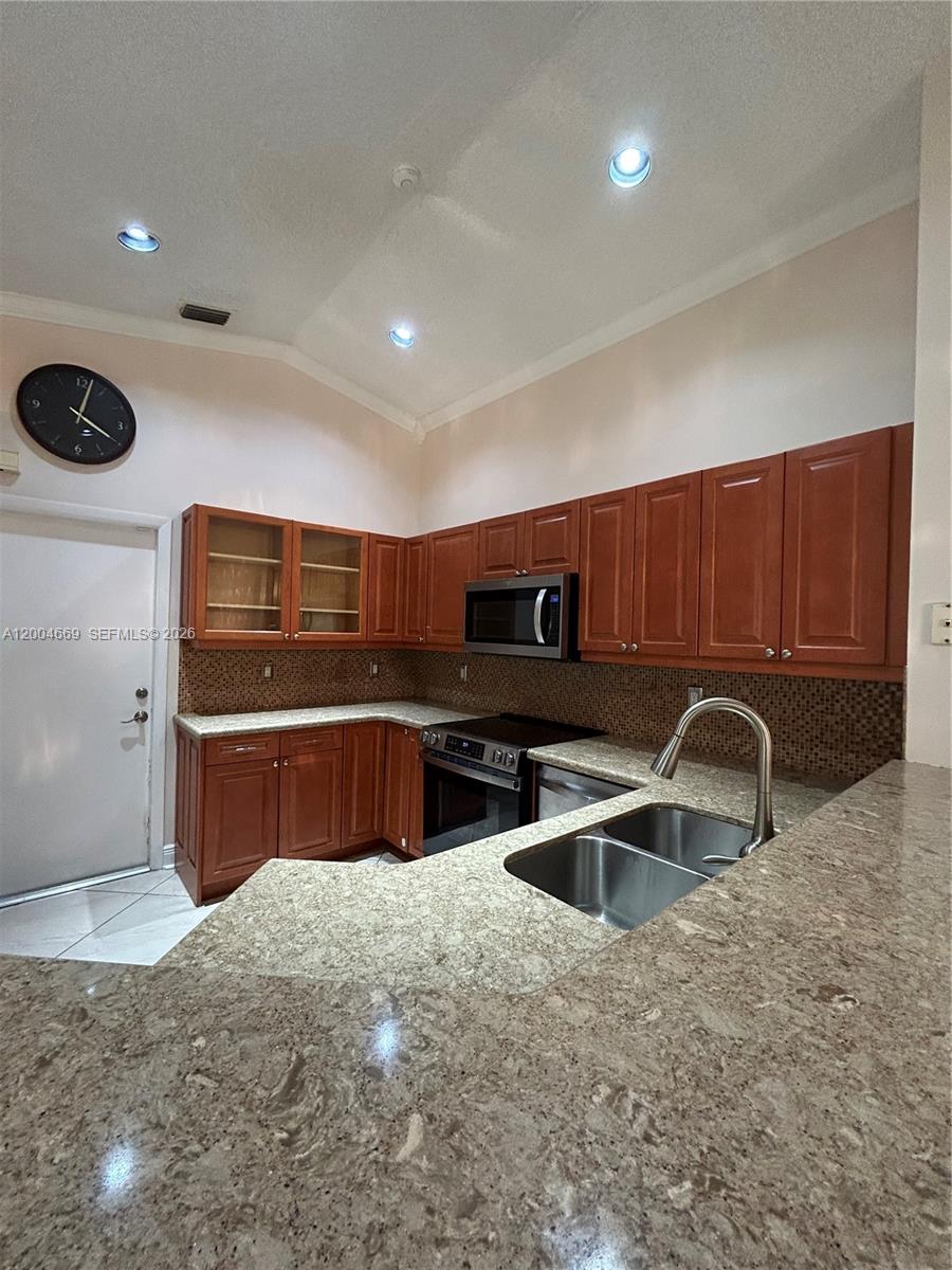 4291 Magnolia Ridge Drive Weston, FL 33331 - Photo 3 of 18