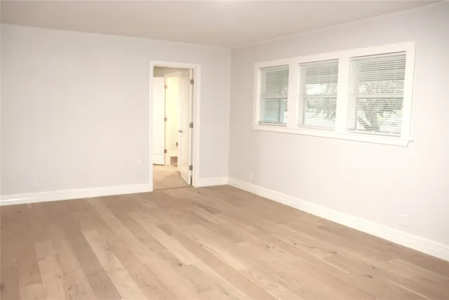 $1,550 | 352 West Vaughan Street, Bertram, TX 78605