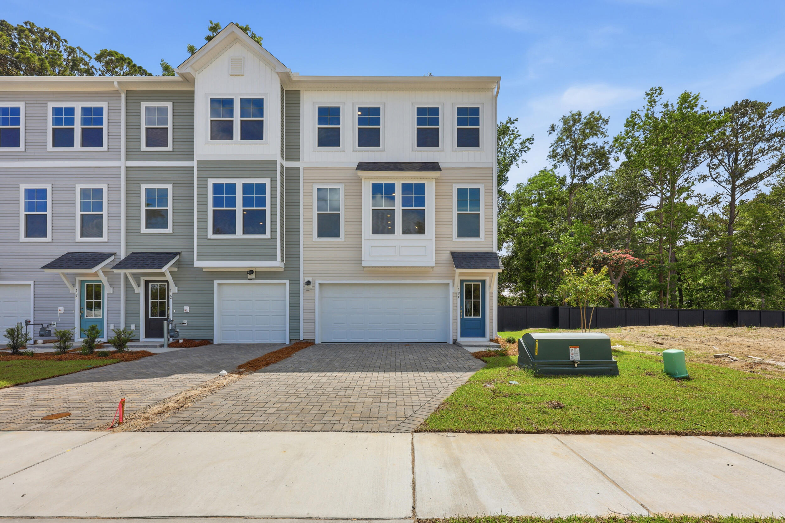 134 Fernbank Road Johns Island, SC 29455 - Photo 1 of 37 Right End Unit Exterior