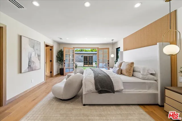 $14,500 | 14537 Hesby Street, Sherman Oaks, CA 91403