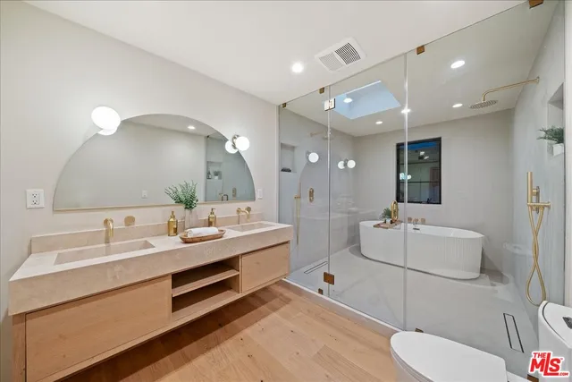 $14,500 | 14537 Hesby Street, Sherman Oaks, CA 91403