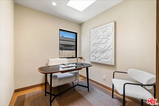 $14,500 | 14537 Hesby Street, Sherman Oaks, CA 91403