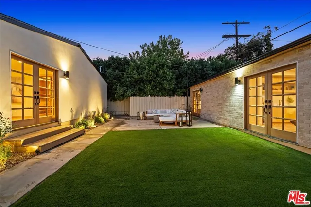 $14,500 | 14537 Hesby Street, Sherman Oaks, CA 91403