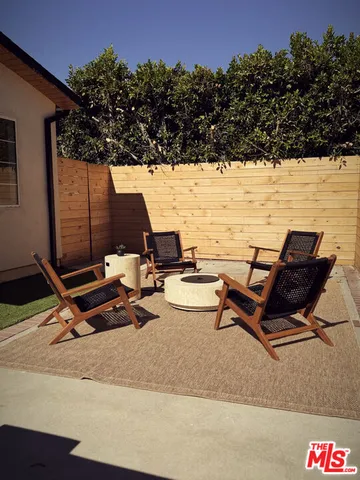 $14,500 | 14537 Hesby Street, Sherman Oaks, CA 91403