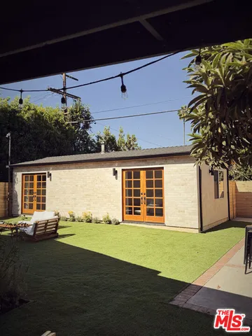 $14,500 | 14537 Hesby Street, Sherman Oaks, CA 91403