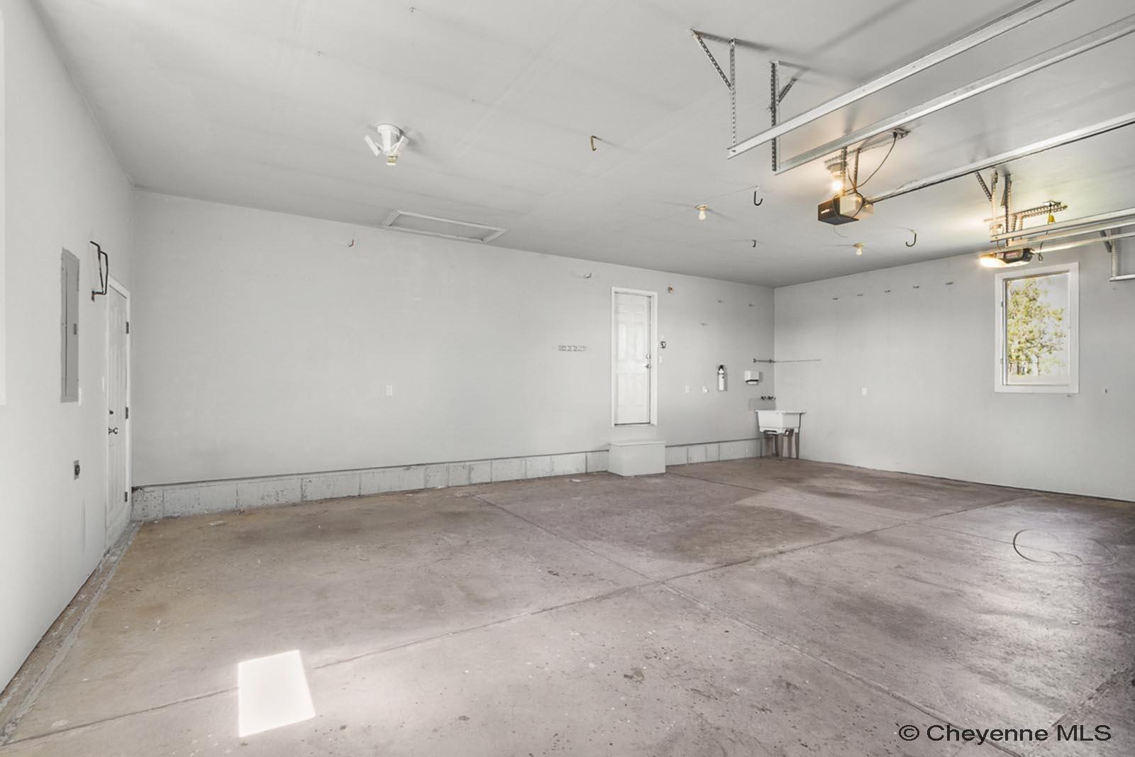 9514 Powderhouse Road Cheyenne, WY 82009 - Photo 31 of 36 Gallery Image 31