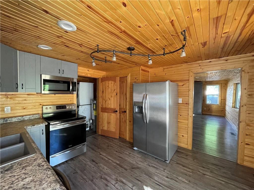 7636 River Road Indianapolis, IN 46240 - Photo 8 of 17 Gallery Image 8