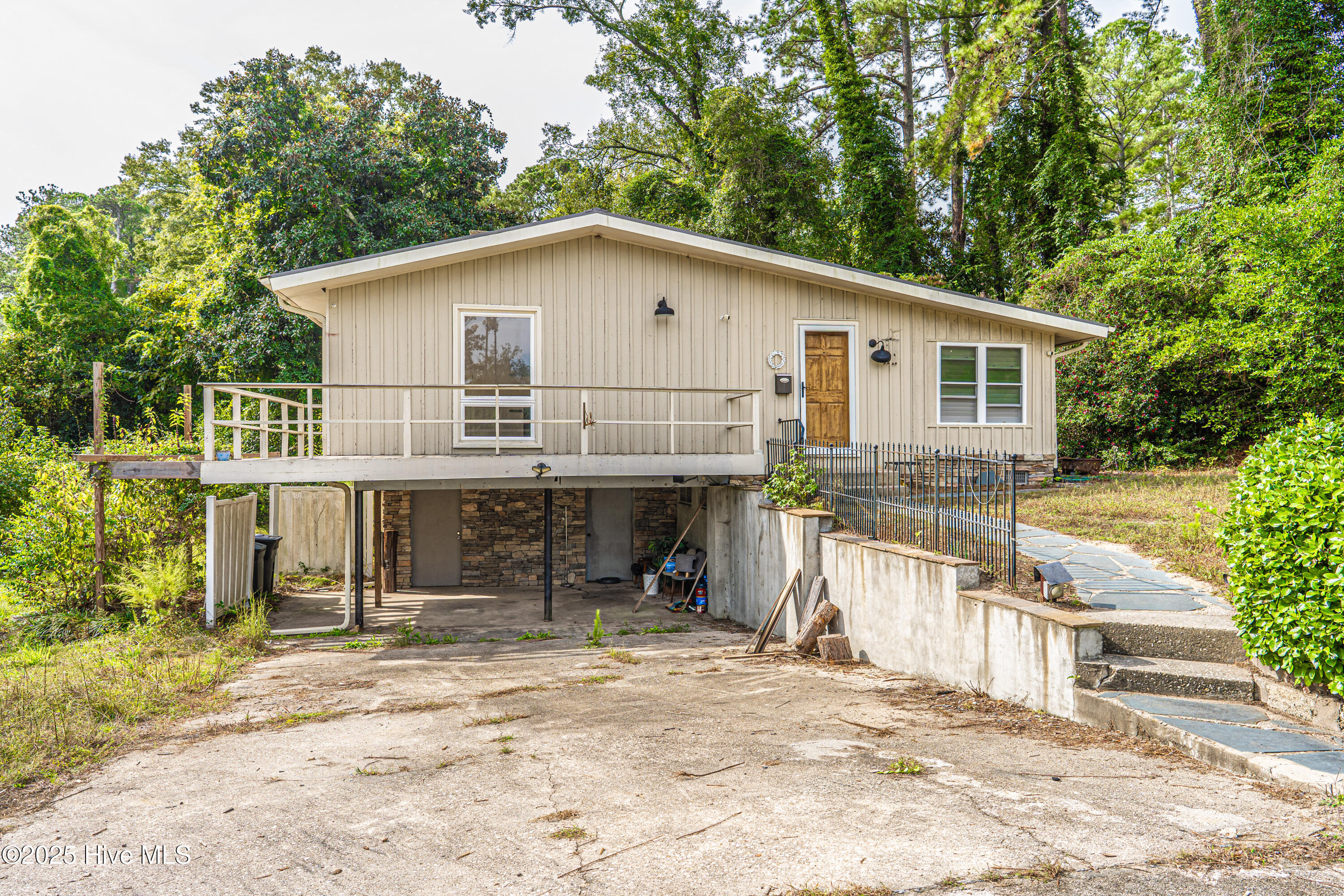 1418 Carolina Drive Rockingham, NC 28379 - Photo 2 of 53 DSC03395