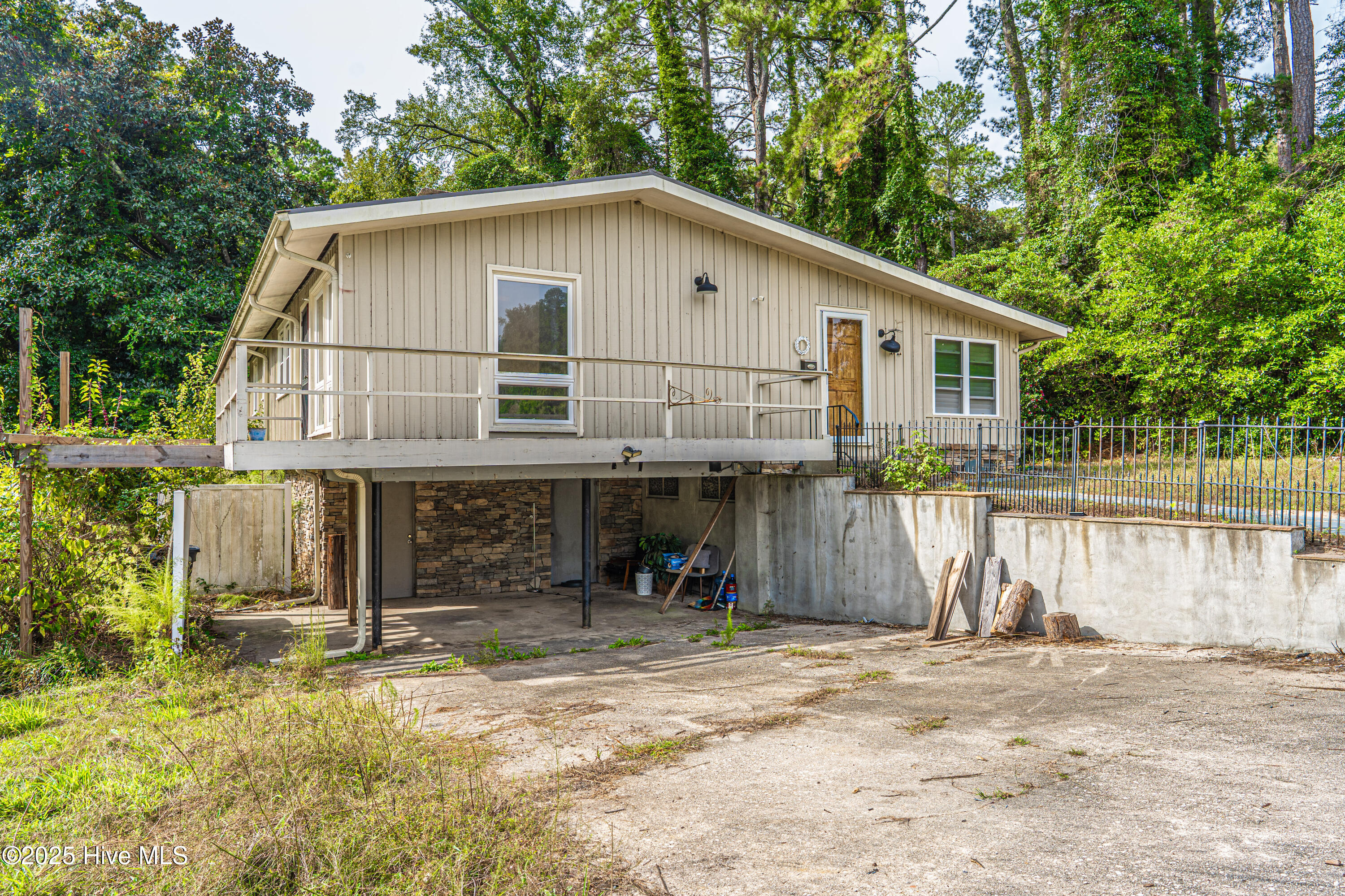 1418 Carolina Drive Rockingham, NC 28379 - Photo 3 of 53 DSC03397