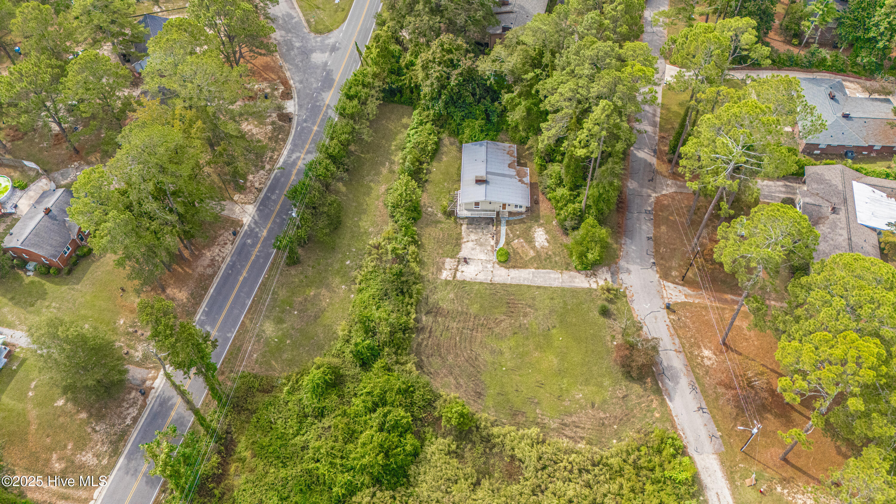 1418 Carolina Drive Rockingham, NC 28379 - Photo 52 of 53 DJI_20251010113608_0005_D