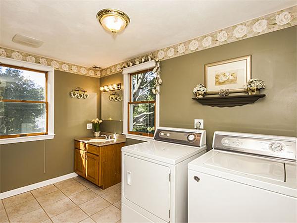 62 Beal Road Waltham, MA 02453 - Photo 29 of 30 Gallery Image 29