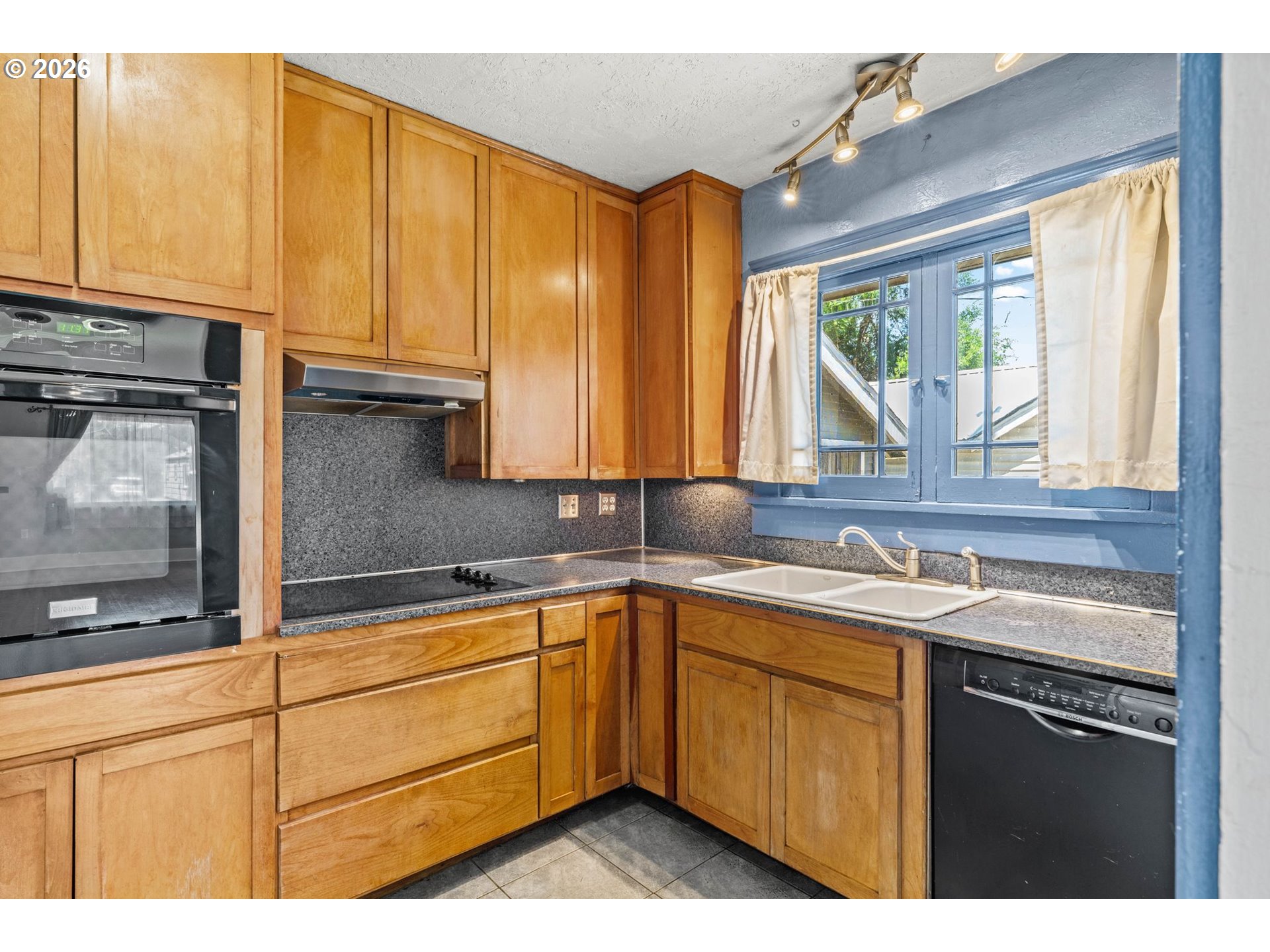 936 Chambers Street Eugene, OR 97402 - Photo 18 of 32