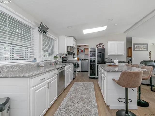 $975,000 | 44871 Highway 26, Sandy, OR 97055