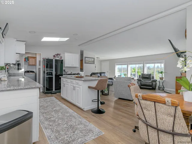 $975,000 | 44871 Highway 26, Sandy, OR 97055