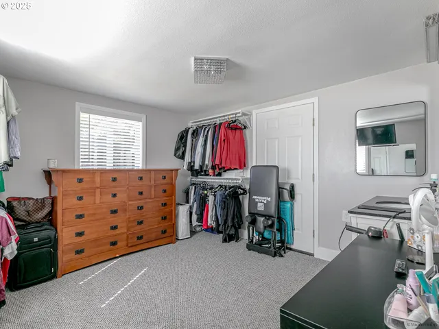 $975,000 | 44871 Highway 26, Sandy, OR 97055