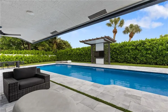 a view of sitting area in the backyard