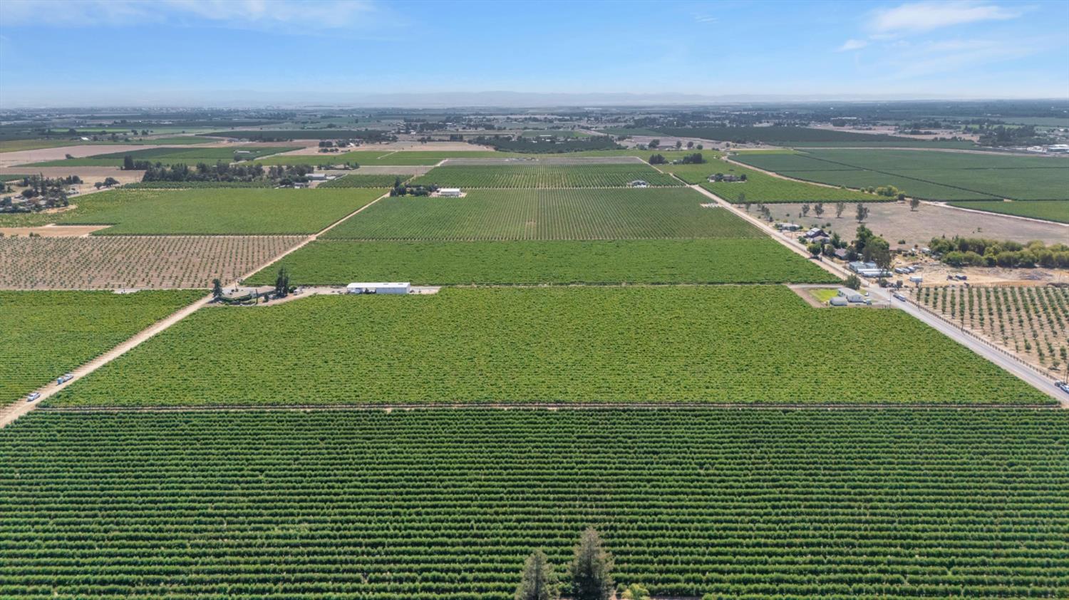 9255 East Handel Road Lodi, CA 95240 - Photo 10 of 18 a view of a city