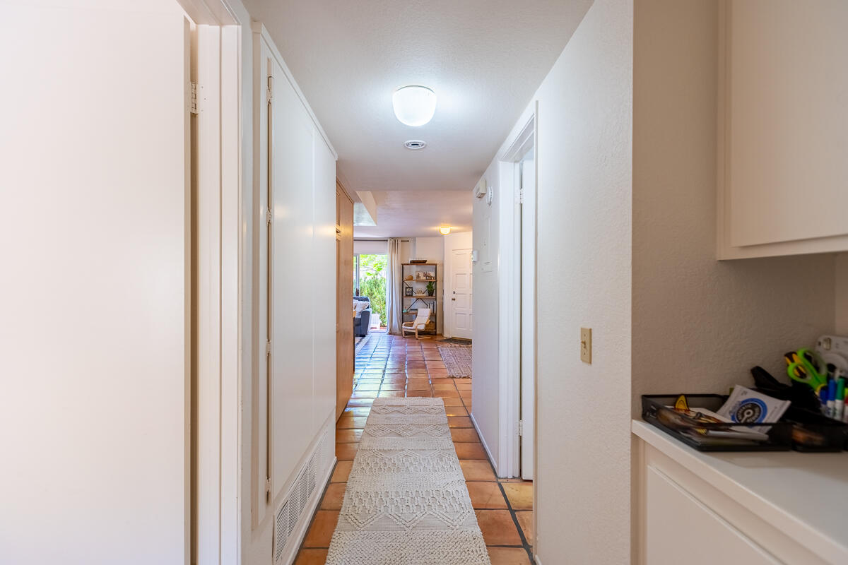 7150 Georgetown Road Goleta, CA 93117 - Photo 12 of 29 Hall_7150 Georgetown