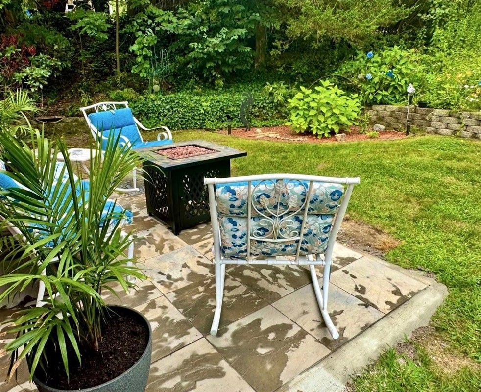 3454 Diamond Hill Road Cumberland, RI 02864 - Photo 28 of 46