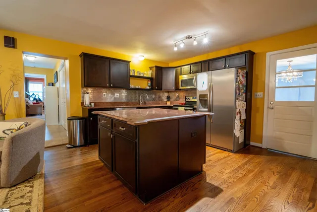 $499,999 | 100 Blue Ridge Drive, Travelers Rest, SC 29690