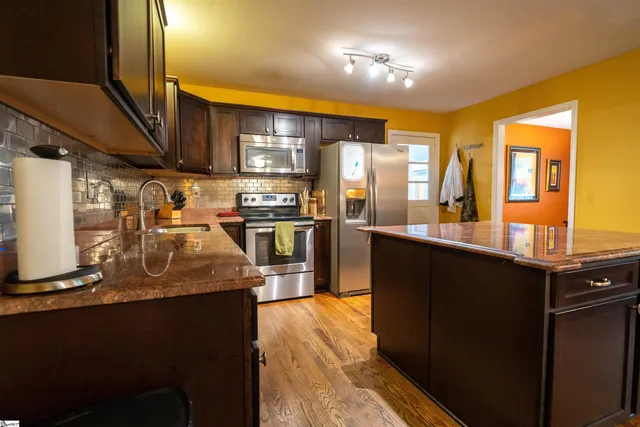 $499,999 | 100 Blue Ridge Drive, Travelers Rest, SC 29690