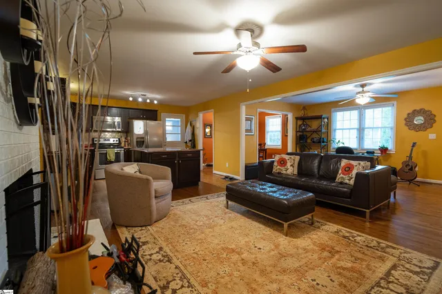 $499,999 | 100 Blue Ridge Drive, Travelers Rest, SC 29690