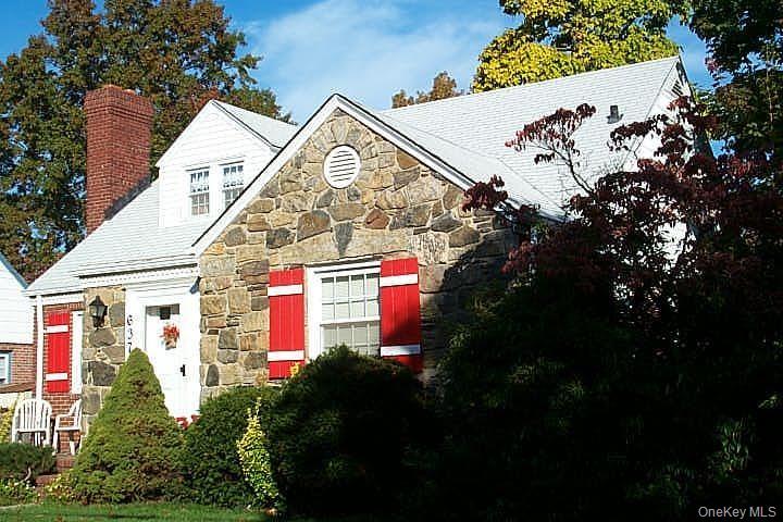 637 Stratford Road Baldwin, NY 11510 - Photo 3 of 49