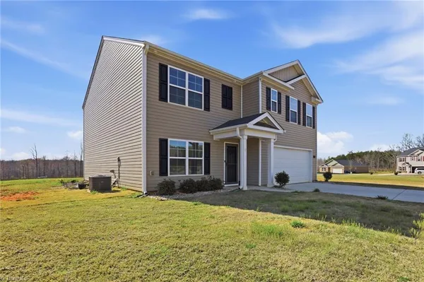 $379,500 | 221 Culloden Drive, Mocksville, NC 27028