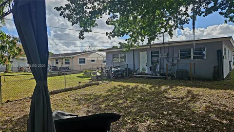 $559,999 | 6141 Southwest 41st Court, Davie, FL 33314