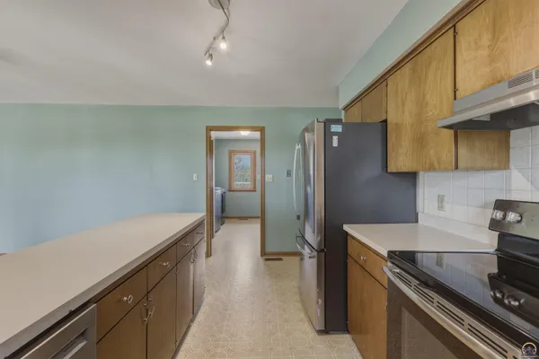 $462,500 | 10826 Southwest Burlingame Road, Wakarusa, KS 66546