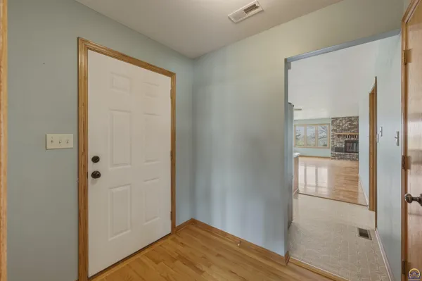 $462,500 | 10826 Southwest Burlingame Road, Wakarusa, KS 66546