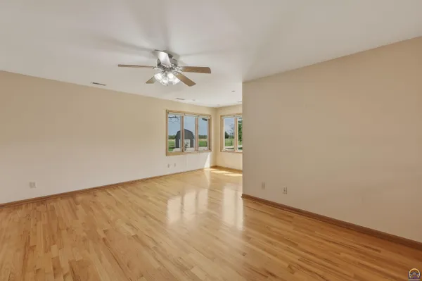 $462,500 | 10826 Southwest Burlingame Road, Wakarusa, KS 66546