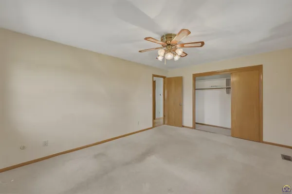 $462,500 | 10826 Southwest Burlingame Road, Wakarusa, KS 66546
