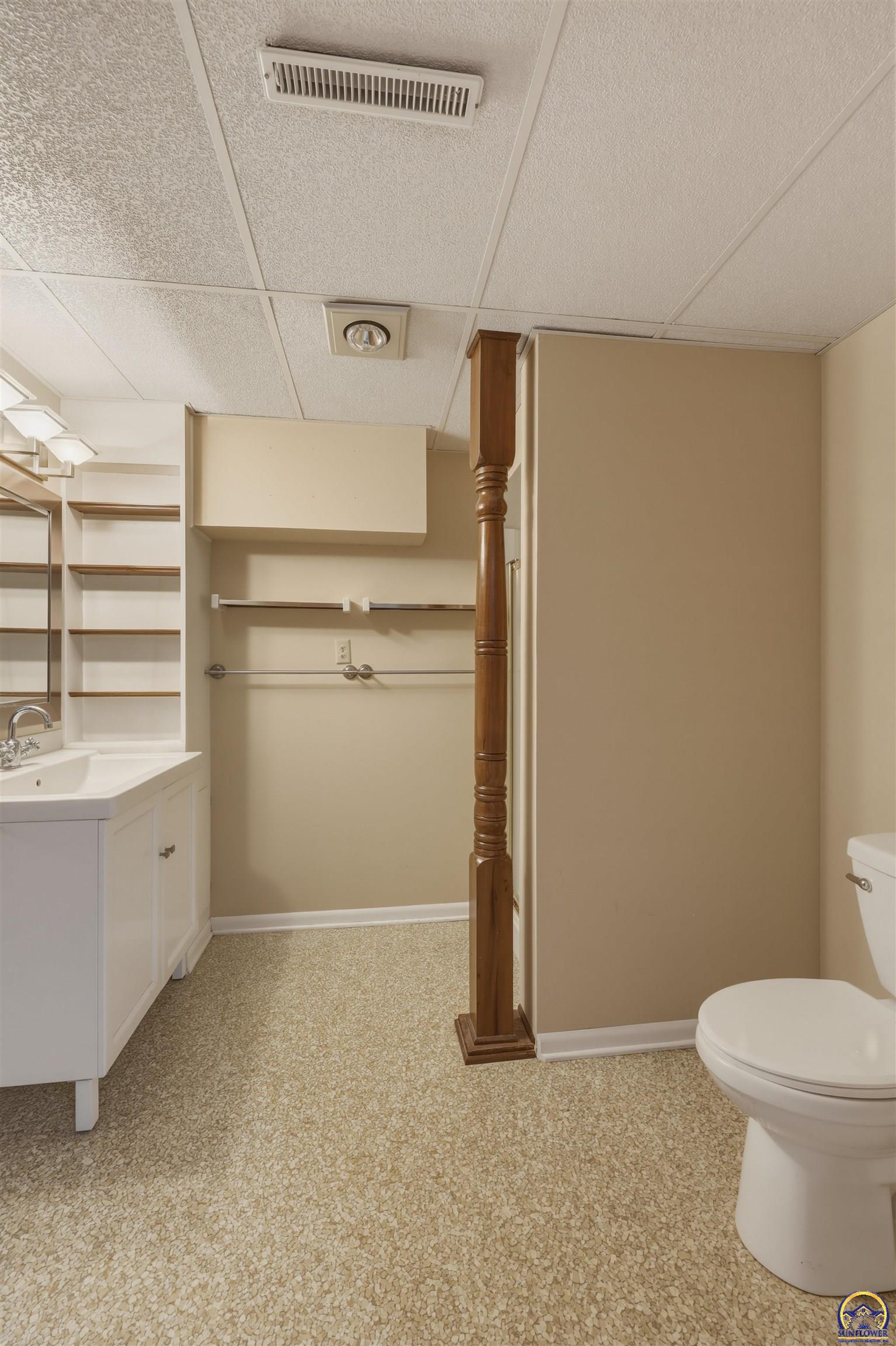 10826 Southwest Burlingame Road Wakarusa, KS 66546 - Photo 27 of 32